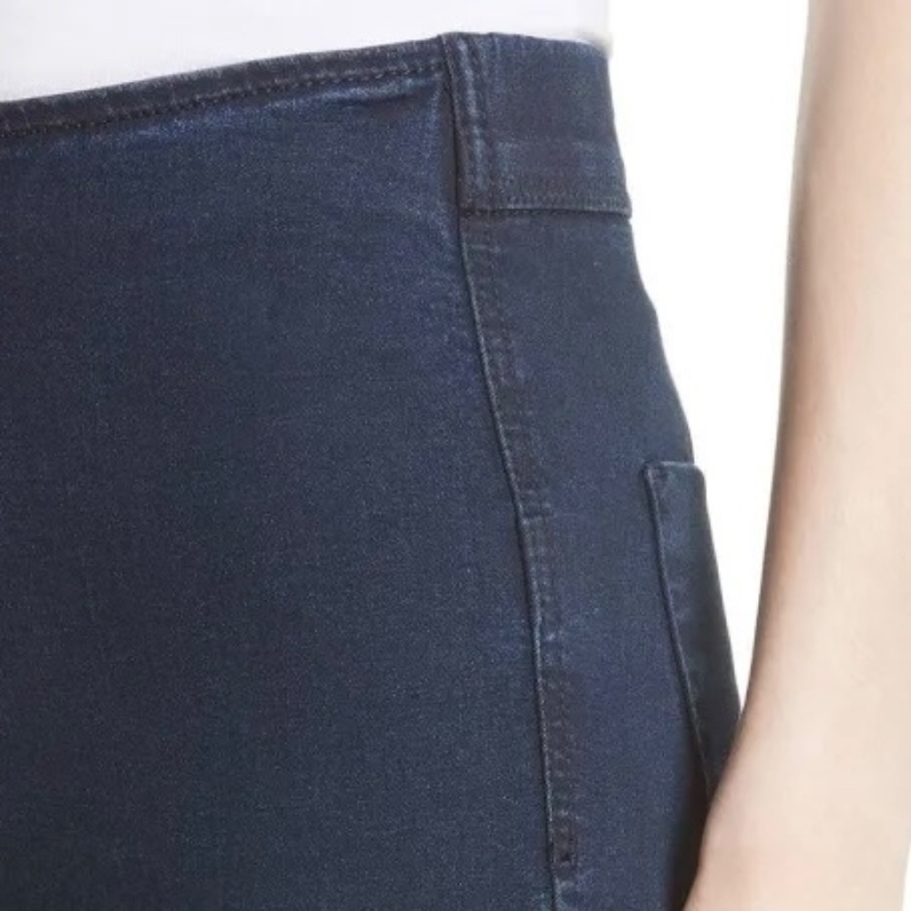 EUC ✵☽Free People☾✵ Dark Denim Jegging - Stretchy Fray Blue Jeans | 31 Large 12 - Picture 11 of 14